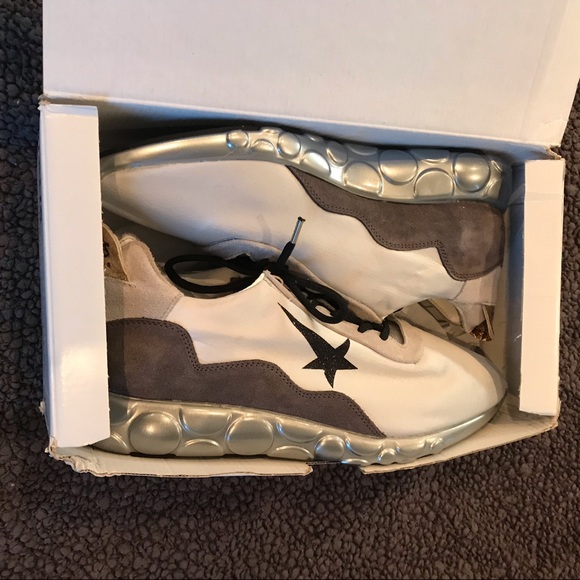 Golden Goose Sneakers NIB!  Sz EU 40. Run large - Picture 7 of 7